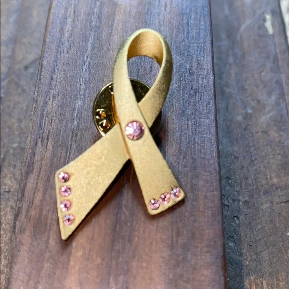 Avon Breast Cancer Awareness Gold tone Pink Rhinestone Vintage brooch Pin - Picture 1 of 6